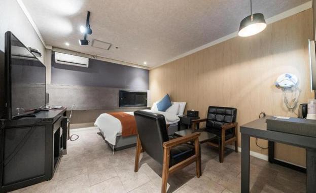 Ilsan Blanc Motel Goyang Exterior photo