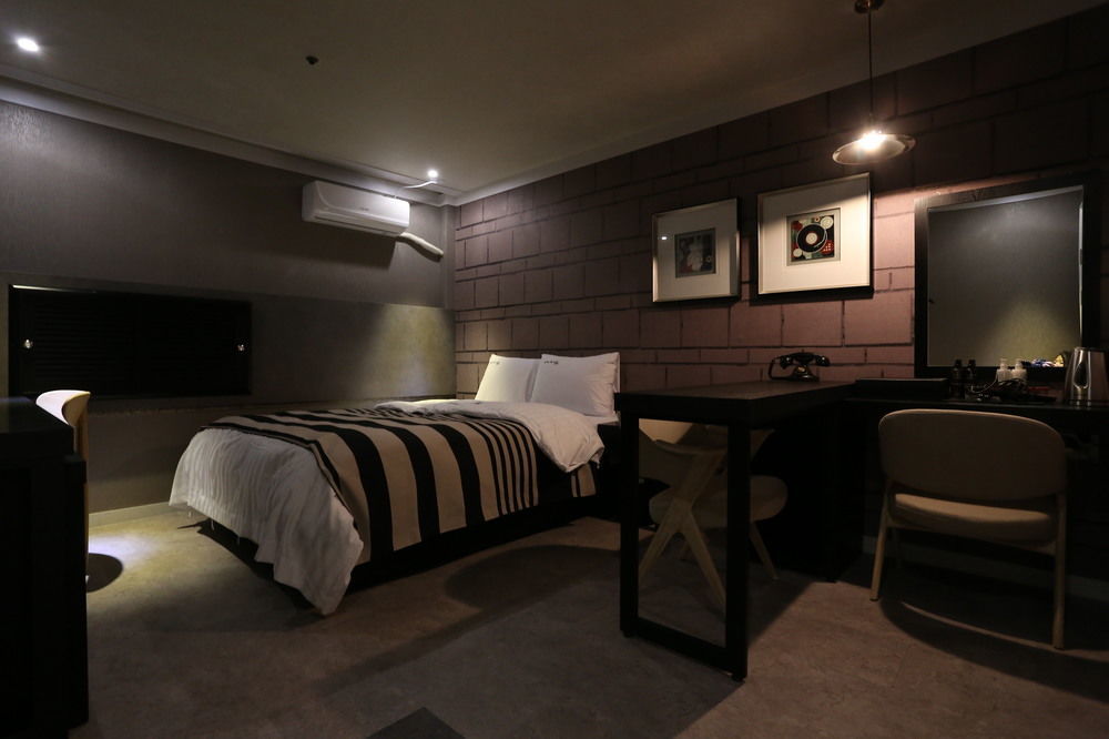 Ilsan Blanc Motel Goyang Exterior photo