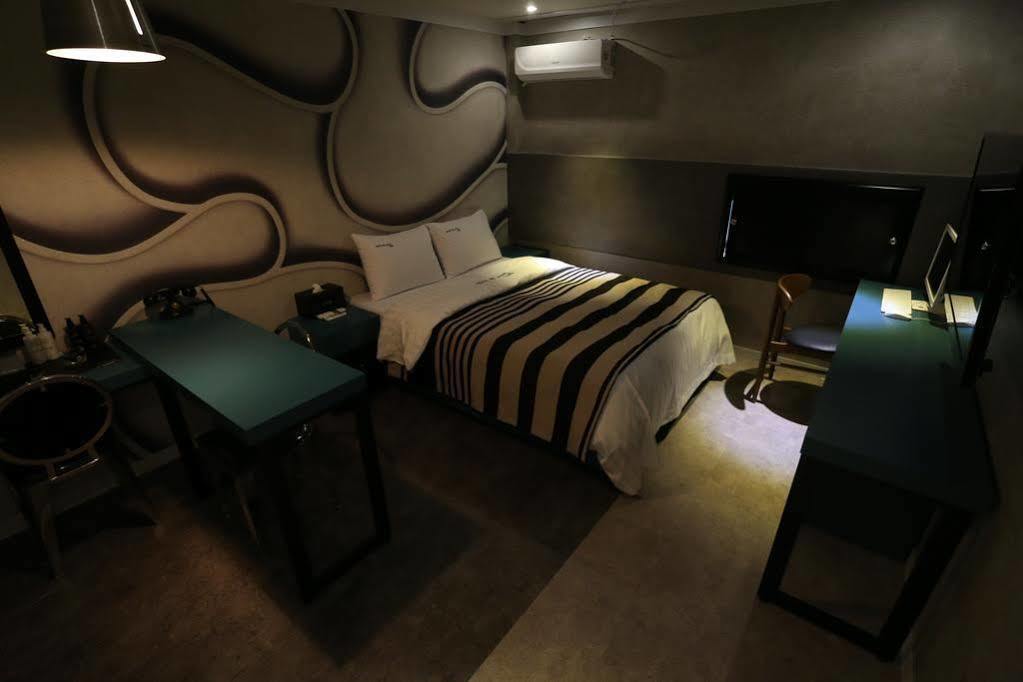 Ilsan Blanc Motel Goyang Exterior photo