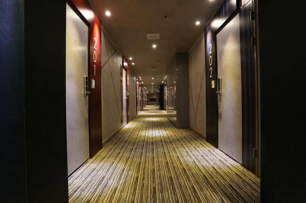 Ilsan Blanc Motel Goyang Exterior photo